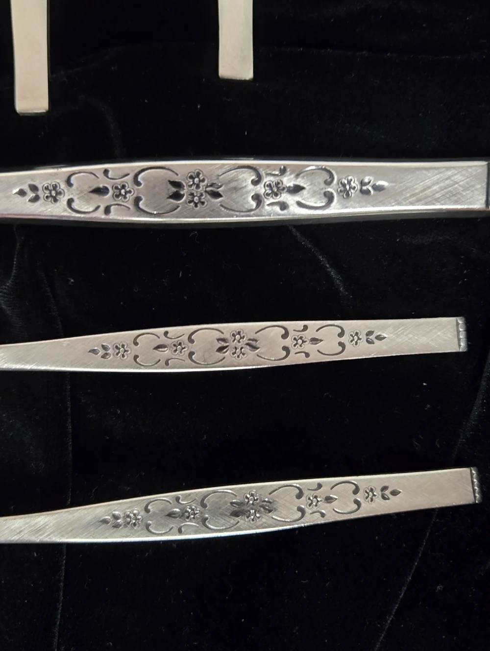 Oneida Wm A Rogers Premier Stainless SPANADA Flatware: 1 Dinner Knife 7 Spoons